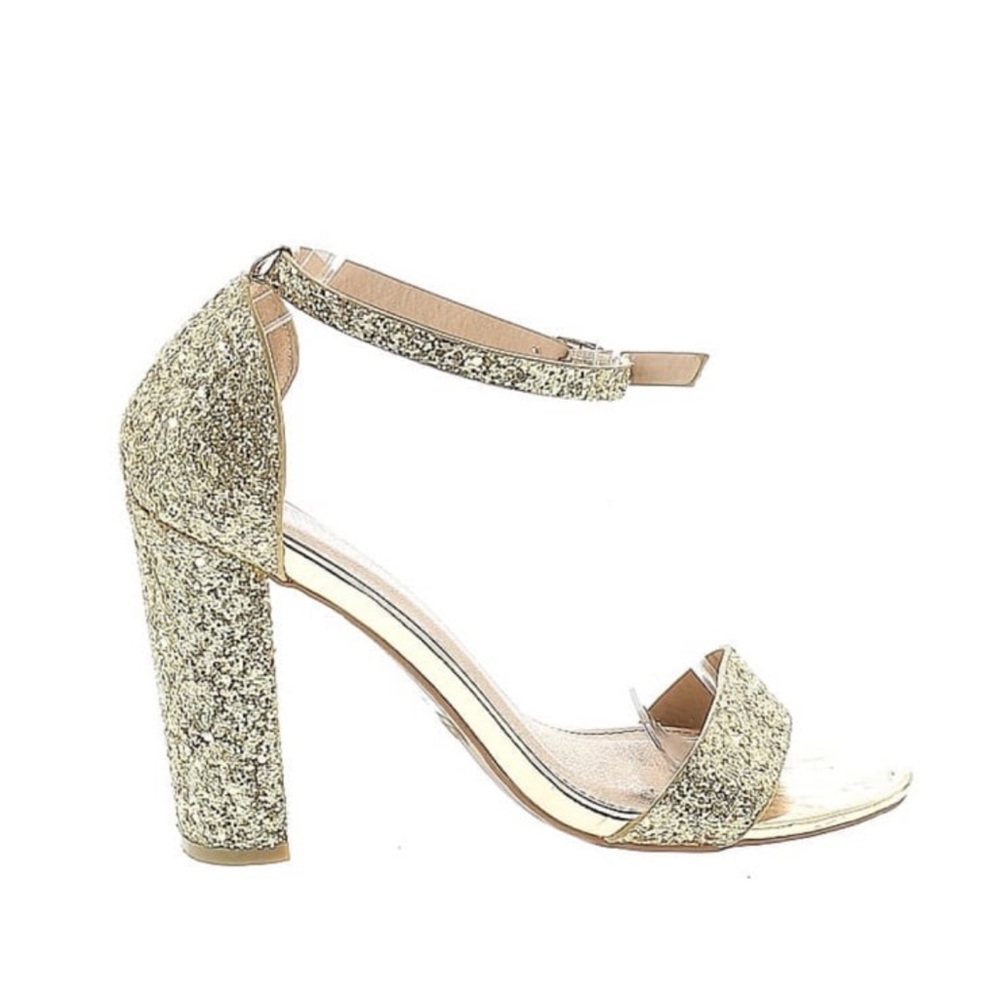 Bella Marie size 9 gold heels